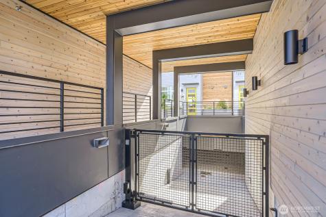 515 Howe Seattle WA 98109