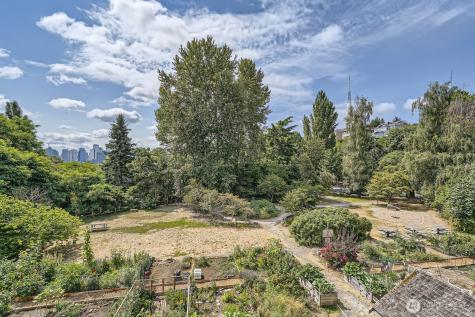 515 Howe Seattle WA 98109