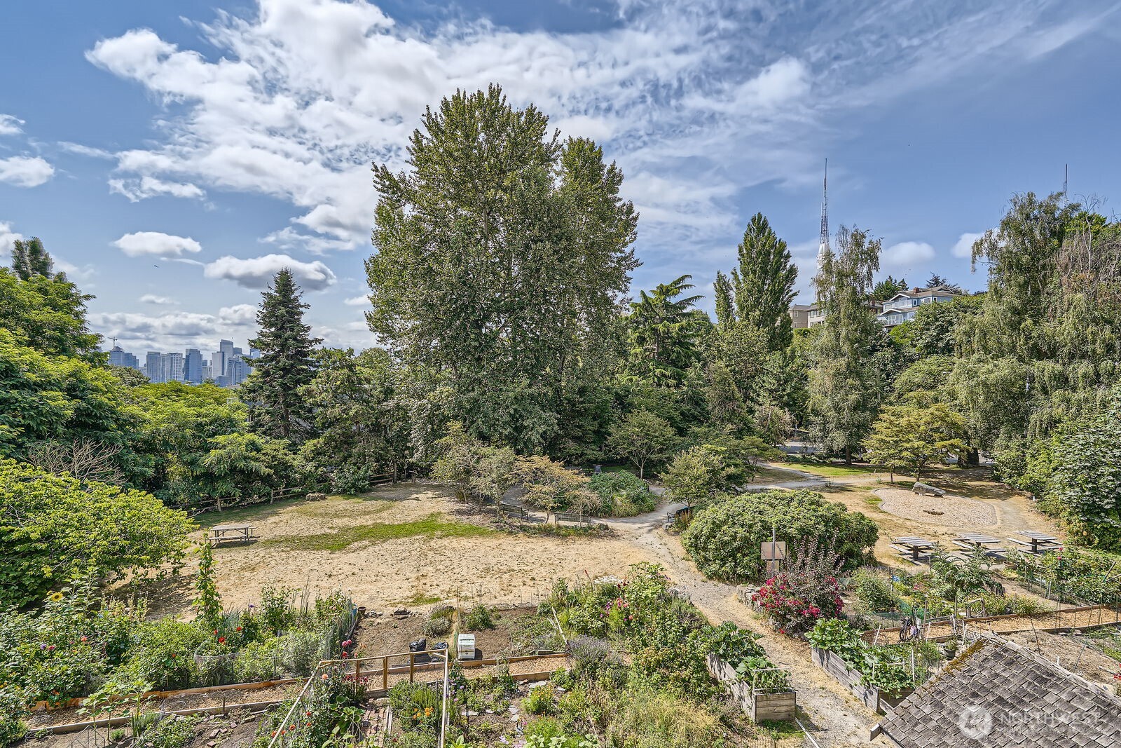 515 Howe Seattle WA 98109