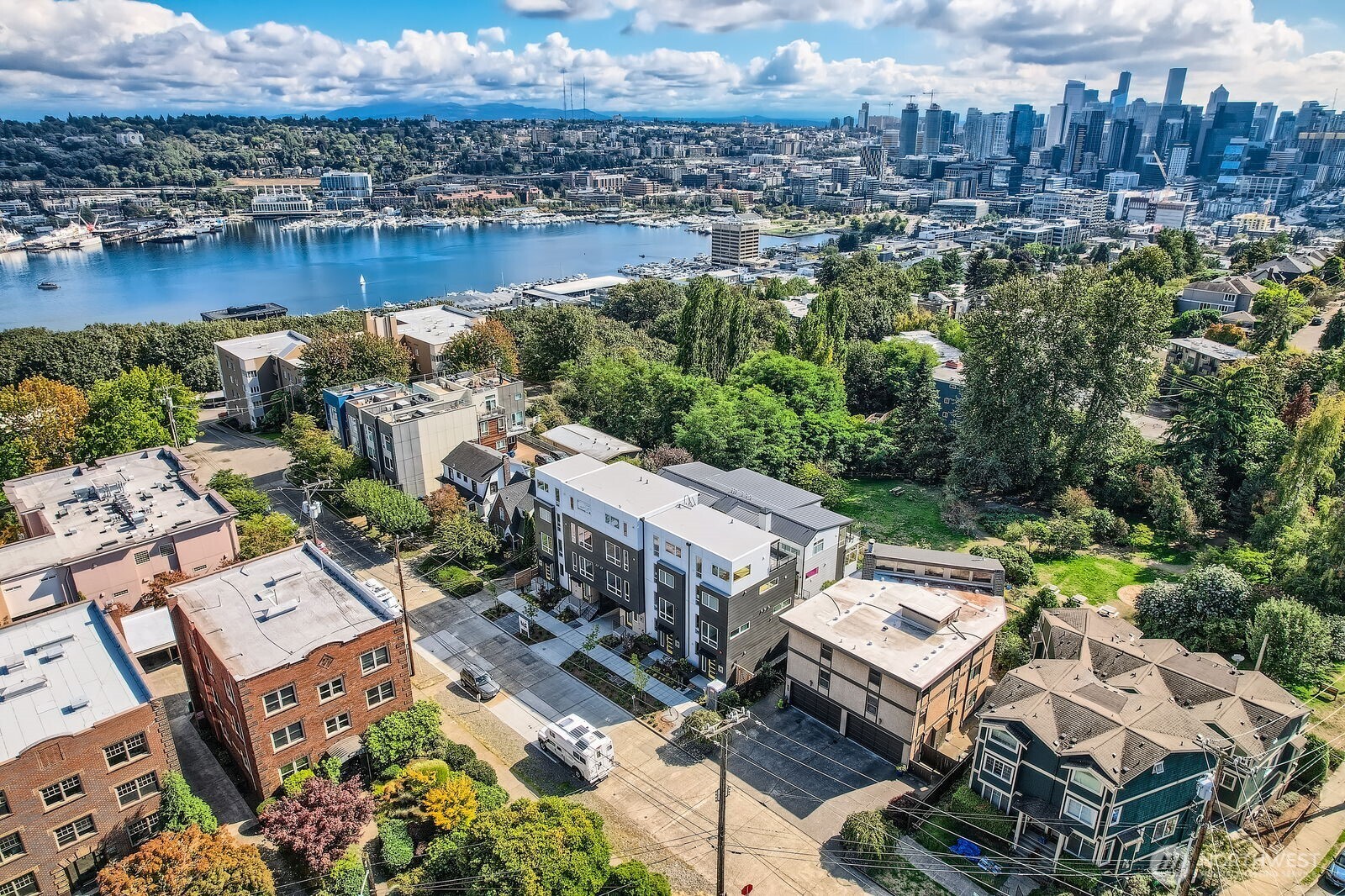515 Howe Seattle WA 98109
