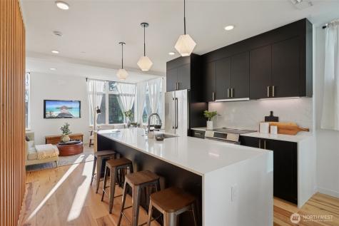 515 Howe Seattle WA 98109