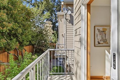 9243 Ashworth Avenue N Seattle WA 98103