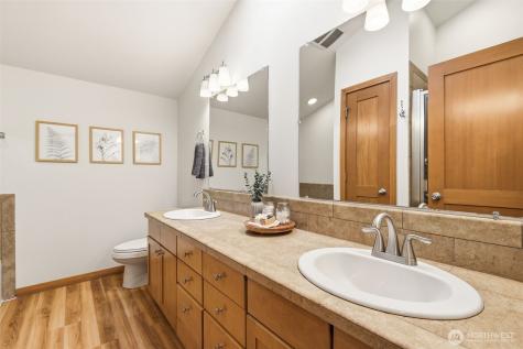 9243 Ashworth Avenue N Seattle WA 98103