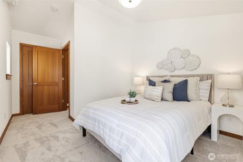 9243 Ashworth Avenue N Seattle WA 98103