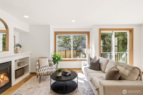 9243 Ashworth Avenue N Seattle WA 98103