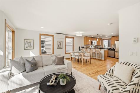 9243 Ashworth Avenue N Seattle WA 98103