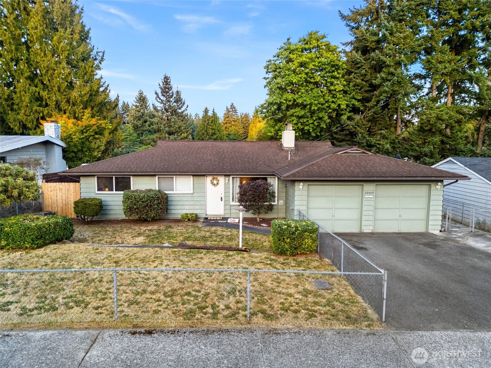 22405 40th Place W Mountlake Terrace WA 98043