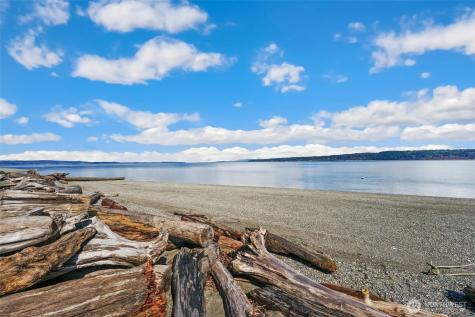 2916 Newell Road Camano Island WA 98282