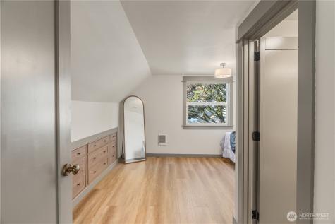 915 Eklund Avenue Hoquiam WA 98550