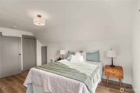 915 Eklund Avenue Hoquiam WA 98550