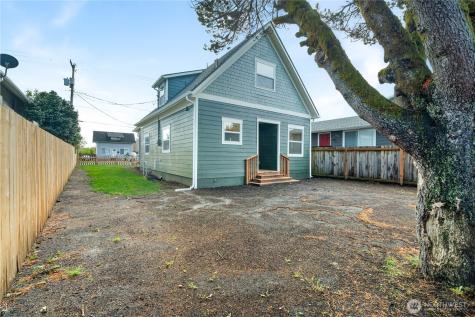 915 Eklund Avenue Hoquiam WA 98550