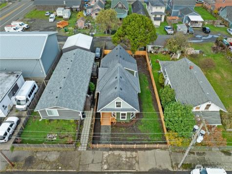 915 Eklund Avenue Hoquiam WA 98550