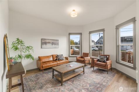 915 Eklund Avenue Hoquiam WA 98550