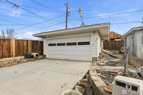 609 N 38th Street Yakima WA 98901
