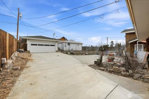 609 N 38th Street Yakima WA 98901