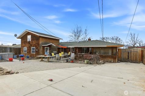 609 N 38th Street Yakima WA 98901