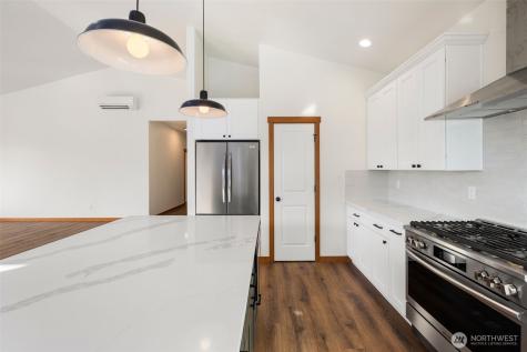 2218 Corsair Lane Oak Harbor WA 98277