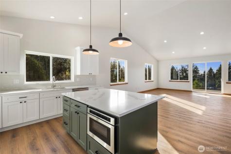 2218 Corsair Lane Oak Harbor WA 98277