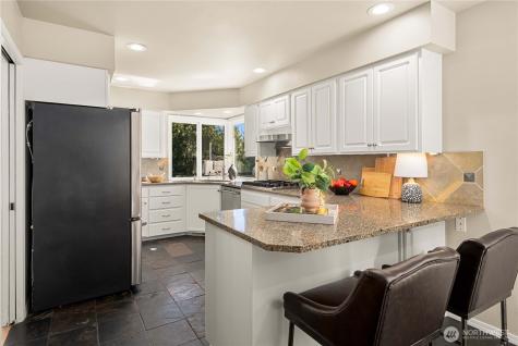 4325 270th Avenue NE Redmond WA 98053