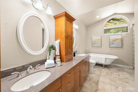 4325 270th Avenue NE Redmond WA 98053
