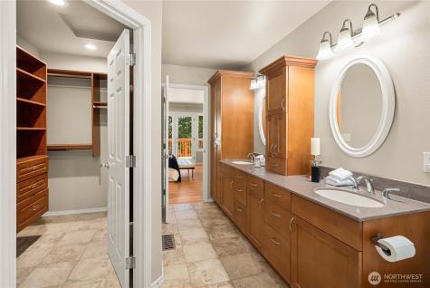4325 270th Avenue NE Redmond WA 98053