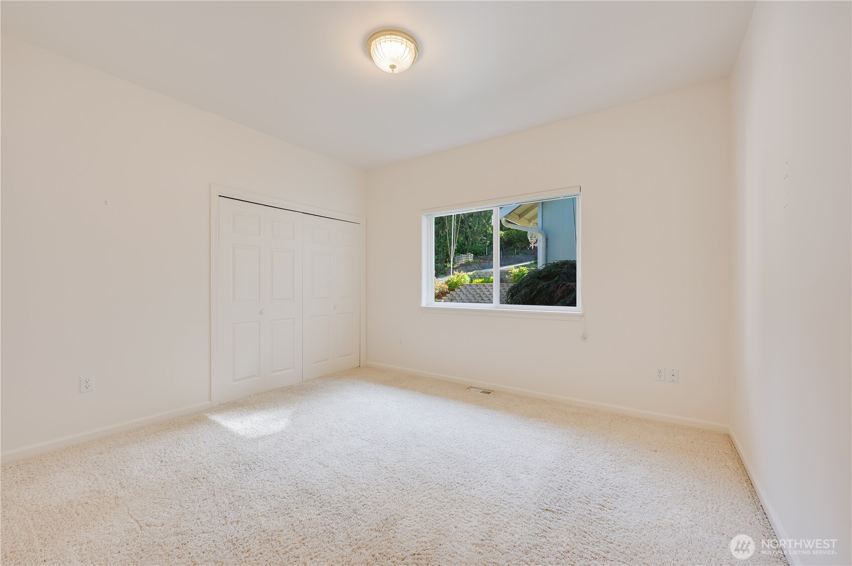 17340 Maple Lane La Conner WA 98257