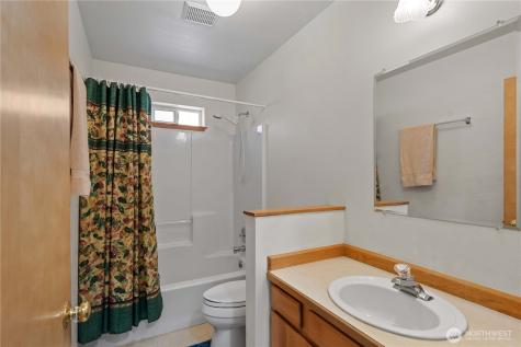 40 Mclallen Lane Manson WA 98831
