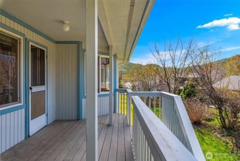40 Mclallen Lane Manson WA 98831
