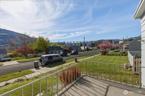 210 Stevens Avenue Coulee Dam WA 99116