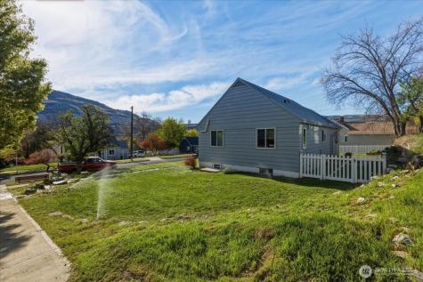 210 Stevens Avenue Coulee Dam WA 99116