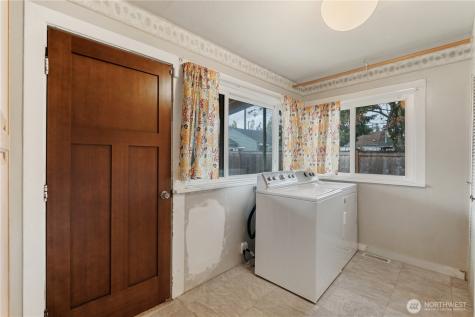1628 Mcdougall Avenue Everett WA 98201