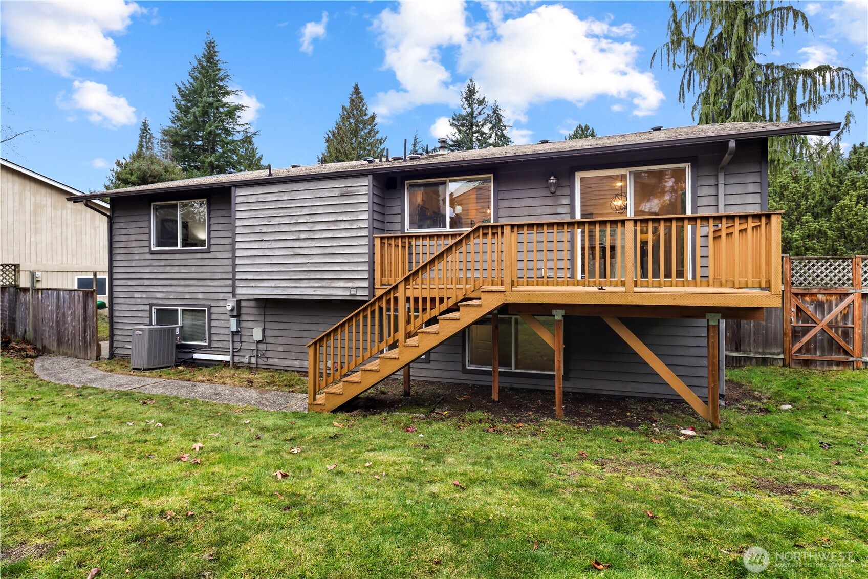 9015 NE 142nd Way Kirkland WA 98034