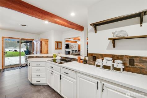 12528 Clear Lake North Road E Eatonville WA 98328
