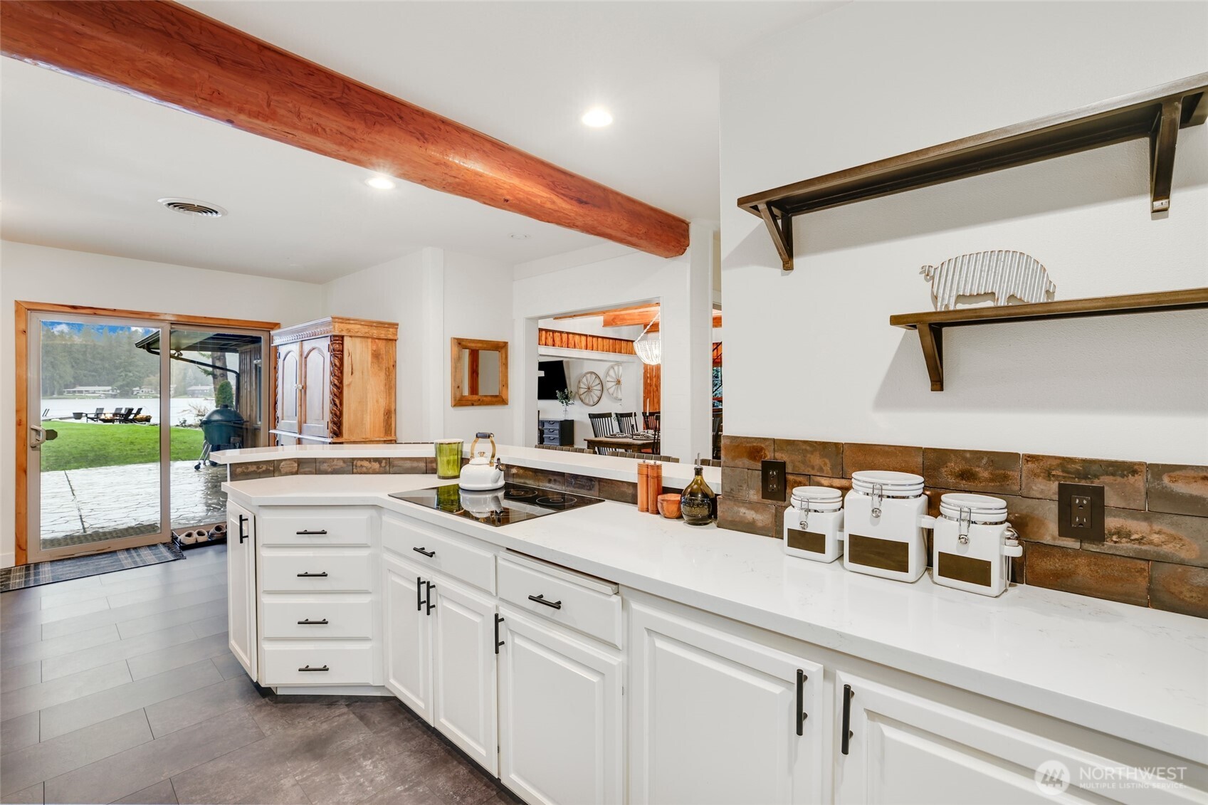 12528 Clear Lake North Road E Eatonville WA 98328
