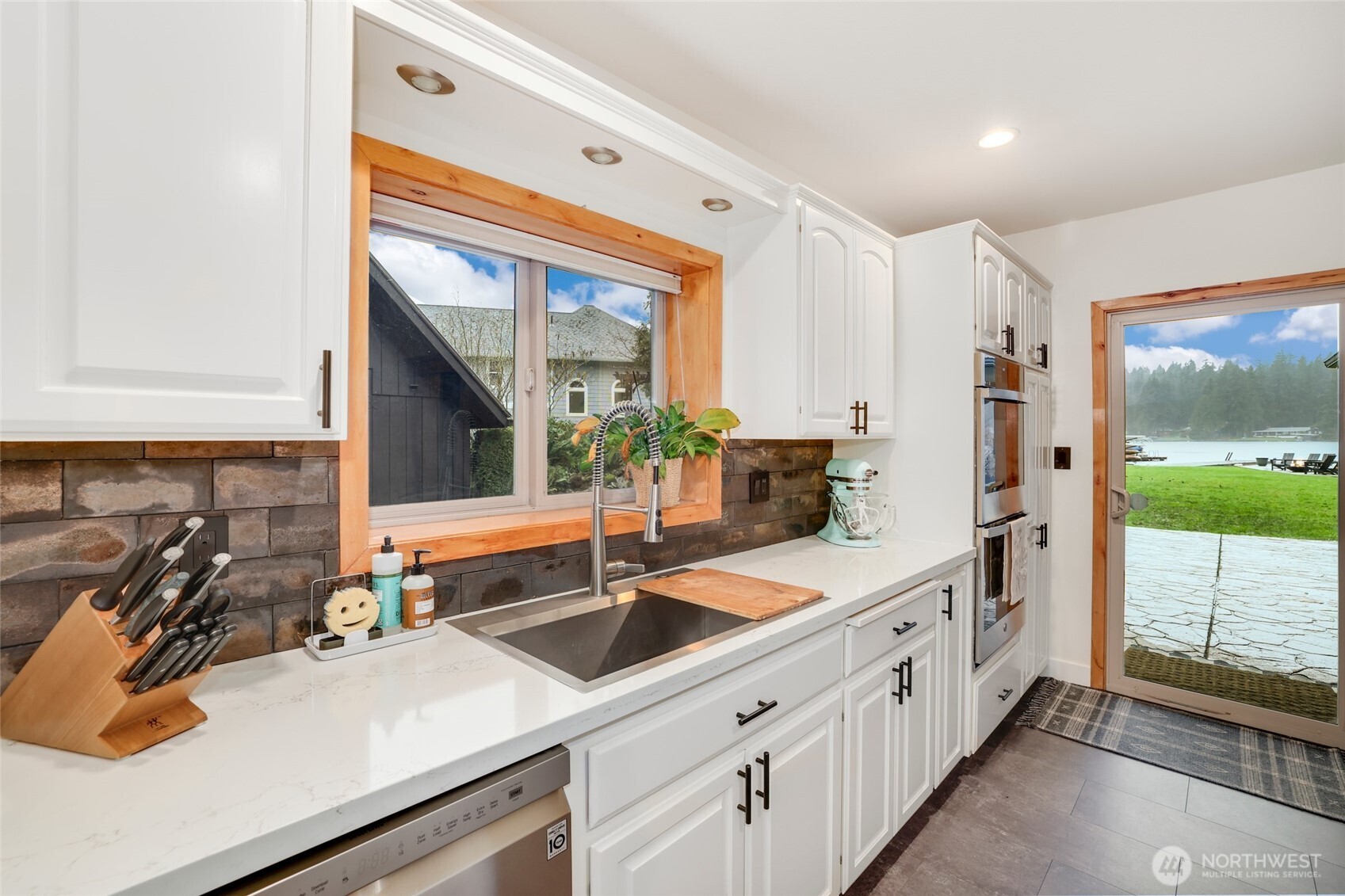 12528 Clear Lake North Road E Eatonville WA 98328