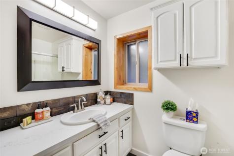 12528 Clear Lake North Road E Eatonville WA 98328