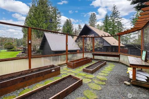12528 Clear Lake North Road E Eatonville WA 98328