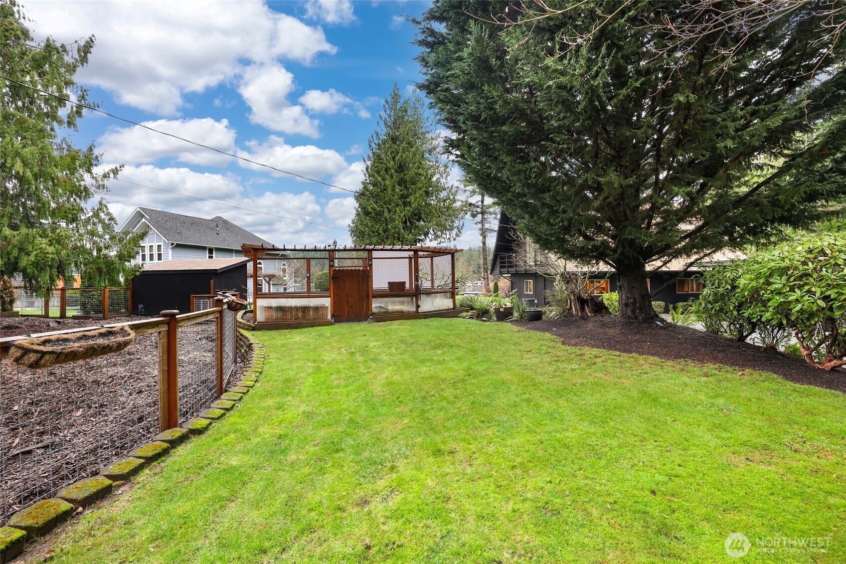 12528 Clear Lake North Road E Eatonville WA 98328