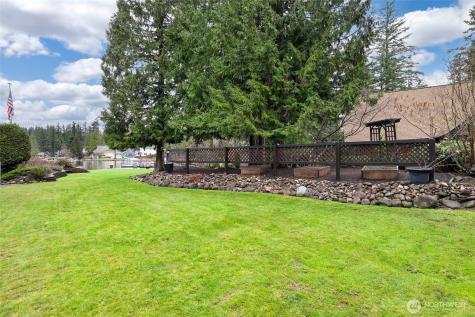 12528 Clear Lake North Road E Eatonville WA 98328