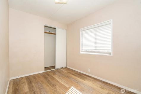 1002 Riepma Avenue Oak Harbor WA 98277