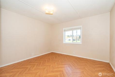 1002 Riepma Avenue Oak Harbor WA 98277