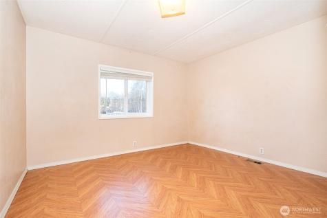 1002 Riepma Avenue Oak Harbor WA 98277