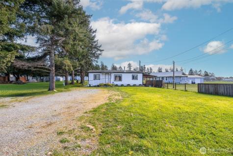 1002 Riepma Avenue Oak Harbor WA 98277