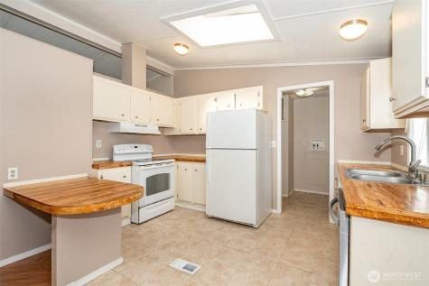 1002 Riepma Avenue Oak Harbor WA 98277