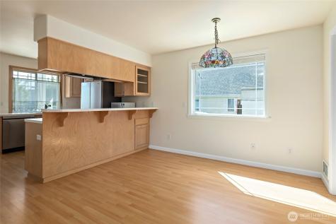 45 N Oak Harbor Street Oak Harbor WA 98277
