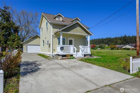 45 N Oak Harbor Street Oak Harbor WA 98277