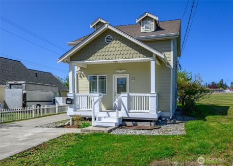 45 N Oak Harbor Street Oak Harbor WA 98277