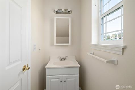 45 N Oak Harbor Street Oak Harbor WA 98277