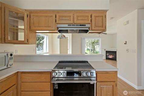 45 N Oak Harbor Street Oak Harbor WA 98277