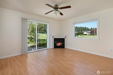 45 N Oak Harbor Street Oak Harbor WA 98277